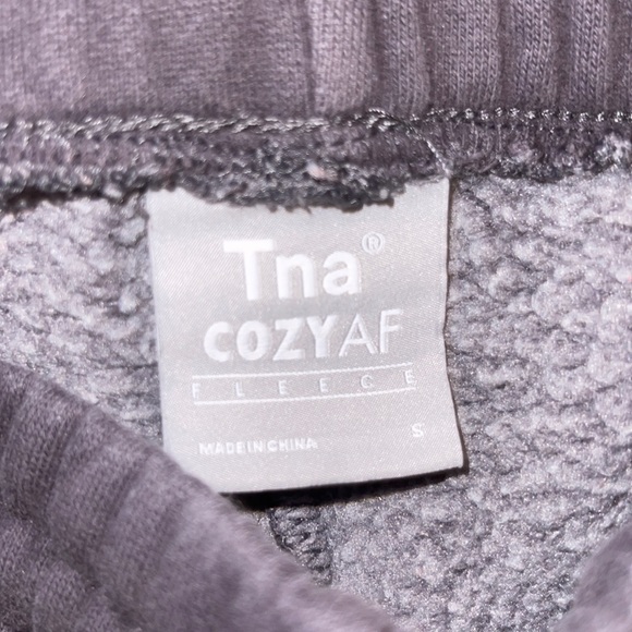 TNA cozy fleece boyfriend sweatpant - Picture 2 of 2